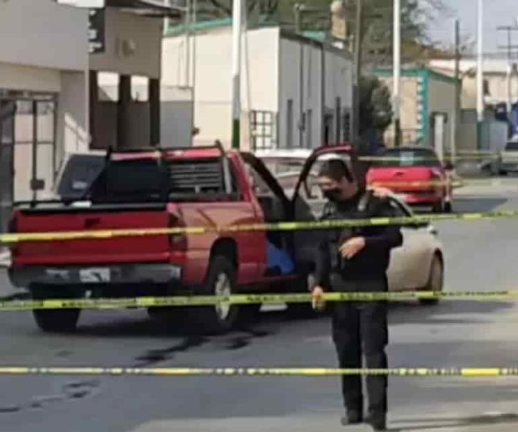 Ejecutan a hombre de vehículo a vehículo