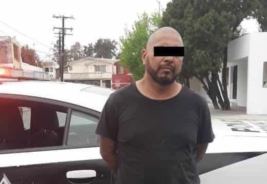 Sale sin pagar cerveza y es detenido