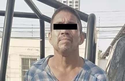Cae hombre al intentar entrar a domicilio