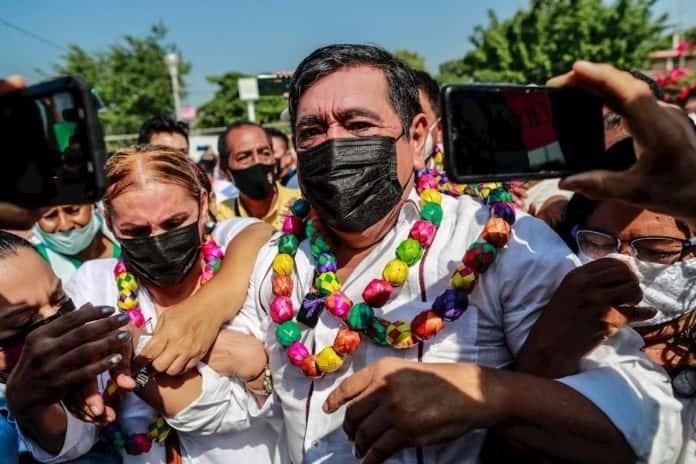 Estoy con la cara en alto, afirma Salgado