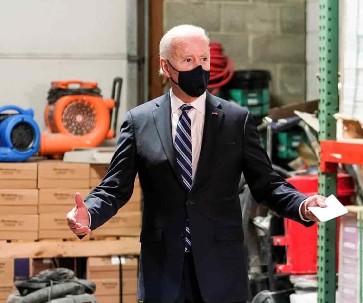 Habla Biden con varios países sobre compartir vacunas