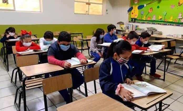 Piden reanudar clases por deserción de estudiantes