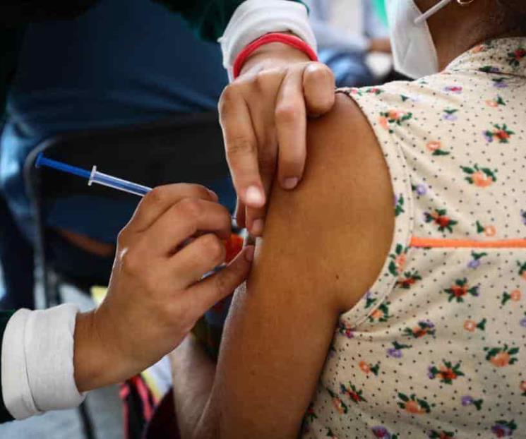 ...Y en Edomex llegan tarde a la vacunación