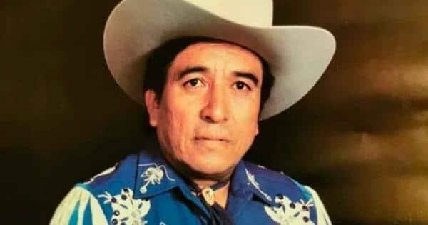 Arman rockeros homenaje a Cornelio Reyna