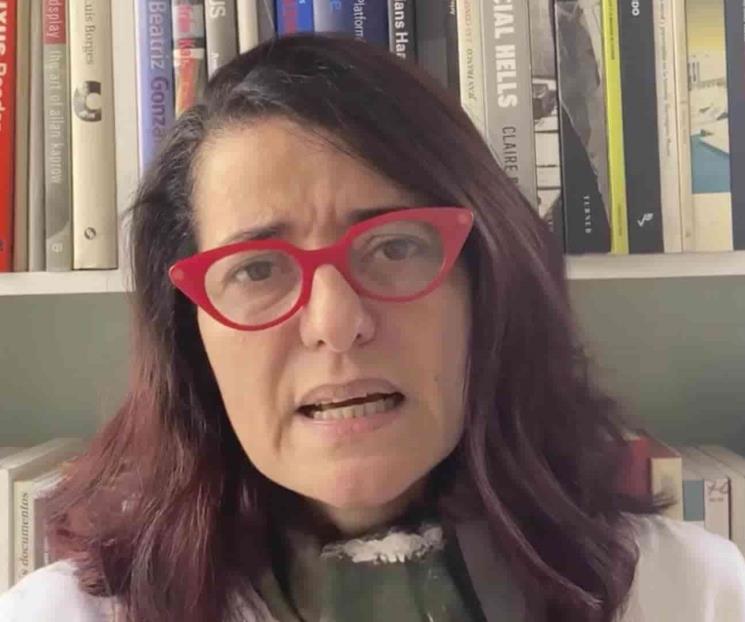 Recibe UANL Acervo Taiyana Pimentel