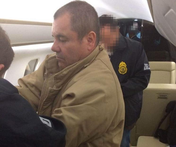 DEA exhibe objetos decomisados a El Chapo