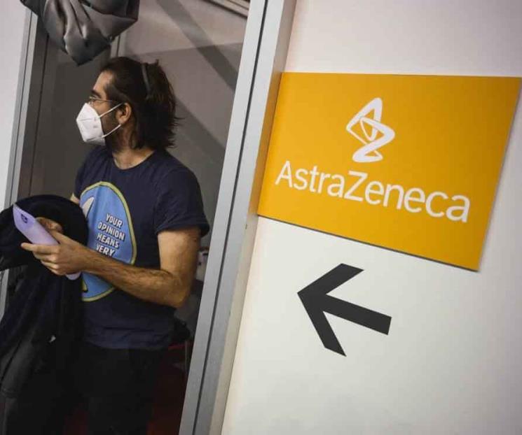 OMS aprueba vacuna de AstraZeneca