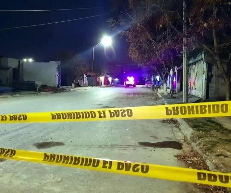 Halla restos óseos en patio de su casa