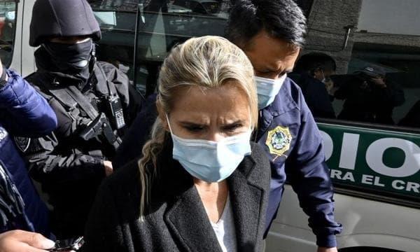 Juez de Bolivia revoca traslado de Áñez de cárcel a clínica