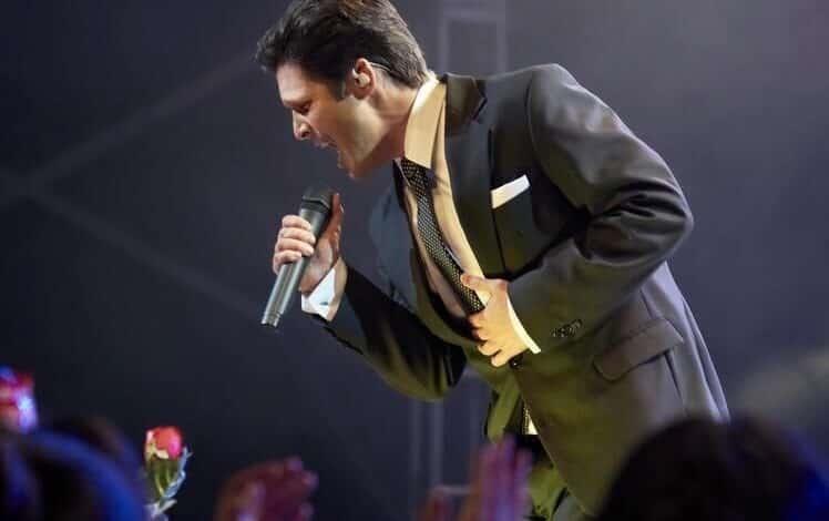 En serie de Luismi, Frank Sinatra y accidente de audición