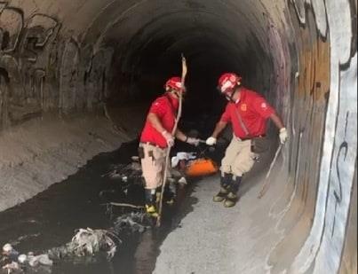 Encuentran cadáver en drenaje pluvial