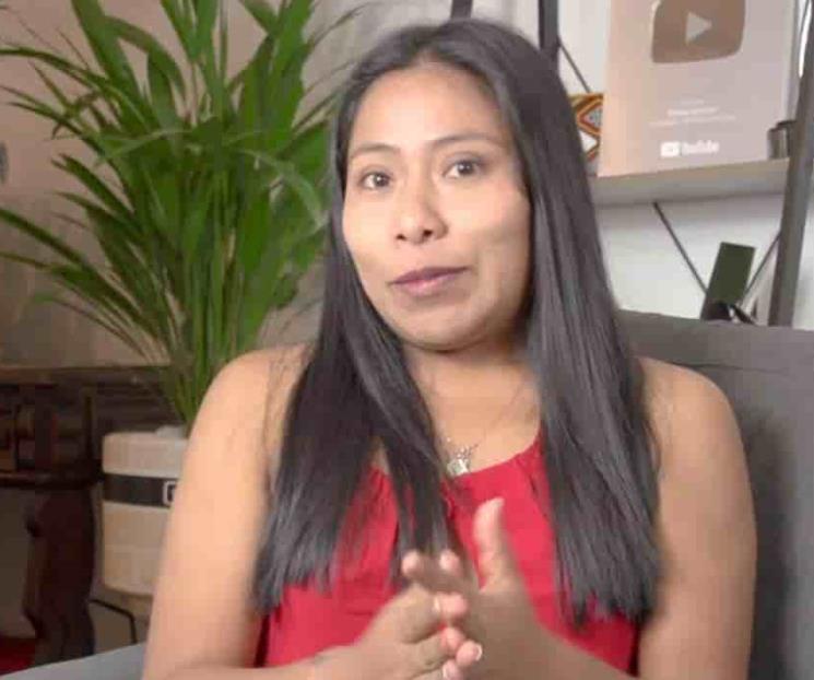 Revela Yalitza que sufre una enfermedad que afecta su piel