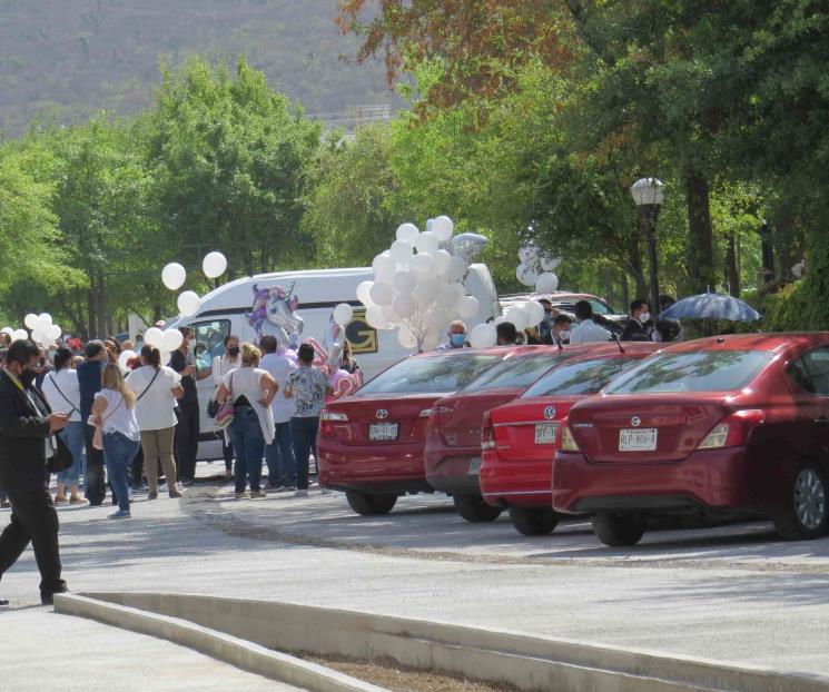 Dan último adiós a Regina e Isabela