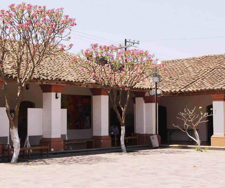 Celebra 49 años Casa de Cultura de Juchitán
