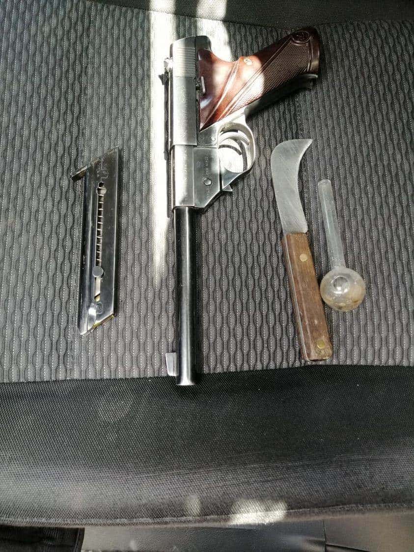 Lna mujer estuvo a punto de ser asesinada por su concubino, quien la amenazo con un arma de fuego