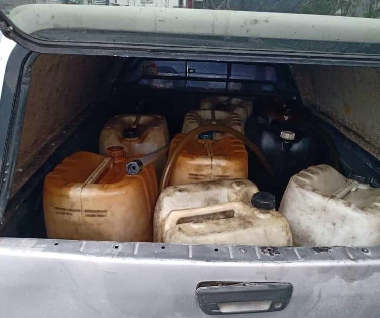 Detienen a dos huachicoleros