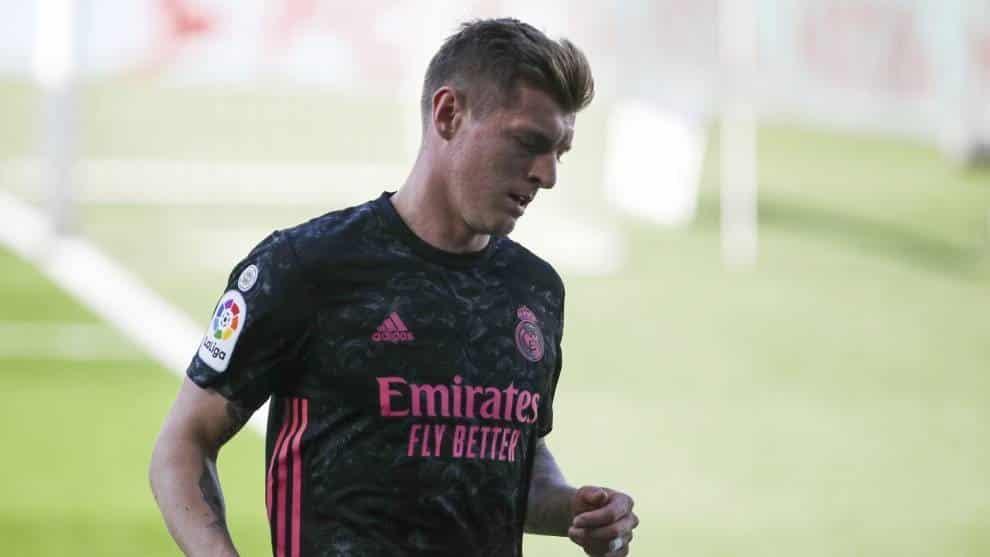 Se lesiona Kroos y vuelve de Alemania a Madrid