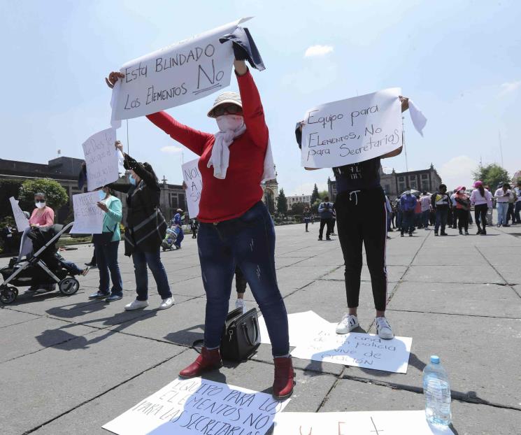 Rinden homenaje a agentes asesinados