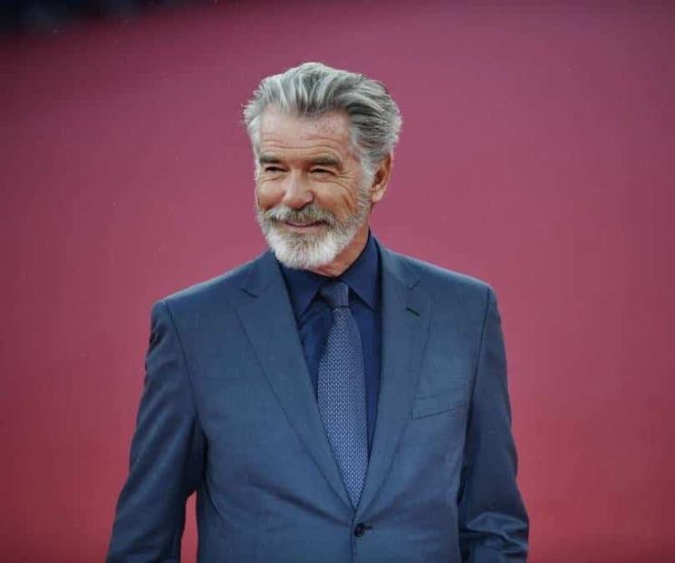 Brosnan se une al Universo DC