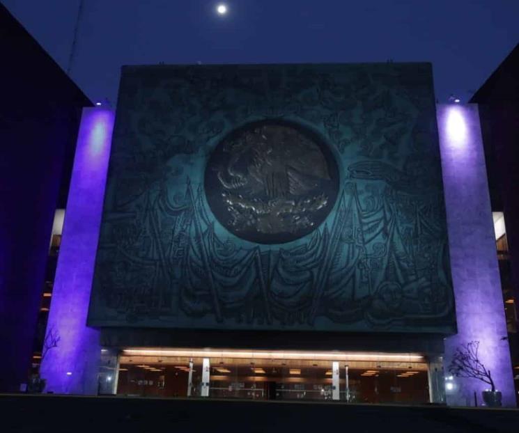 Recibe iniciativa para reformar la Ley de Hidrocarburos