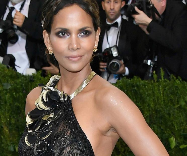 Reduce Halle Berry la pensión que le pasa al papá de su hija