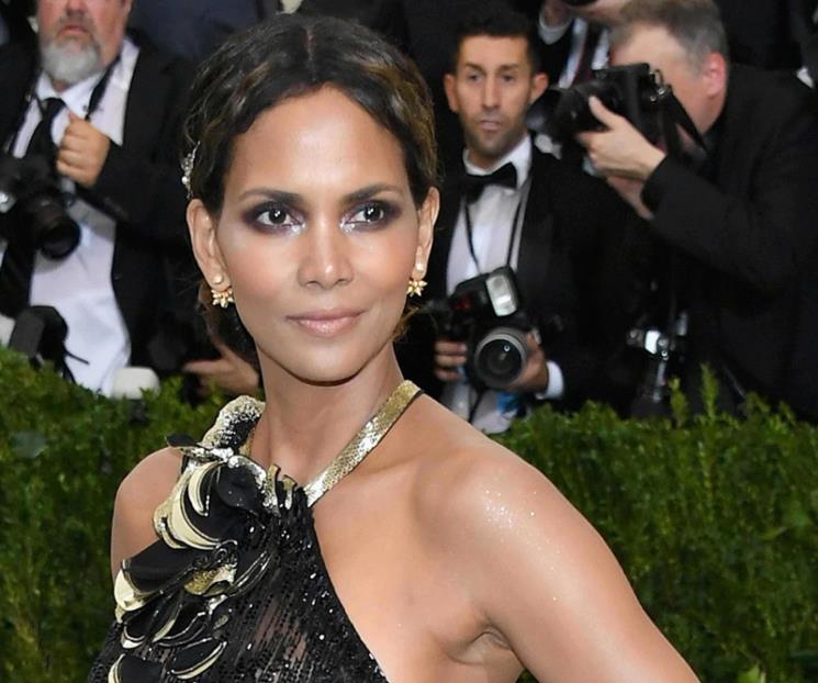 Reduce Halle Berry la pensión que le pasa al papá de su hija