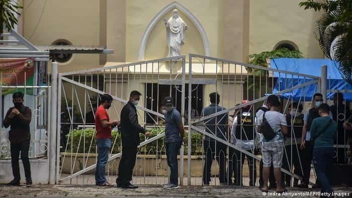 Atentado contra iglesia católica deja al menos 20 heridos