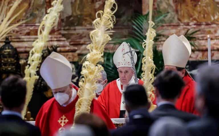 Papa Francisco celebra misa de Domingo de Ramos