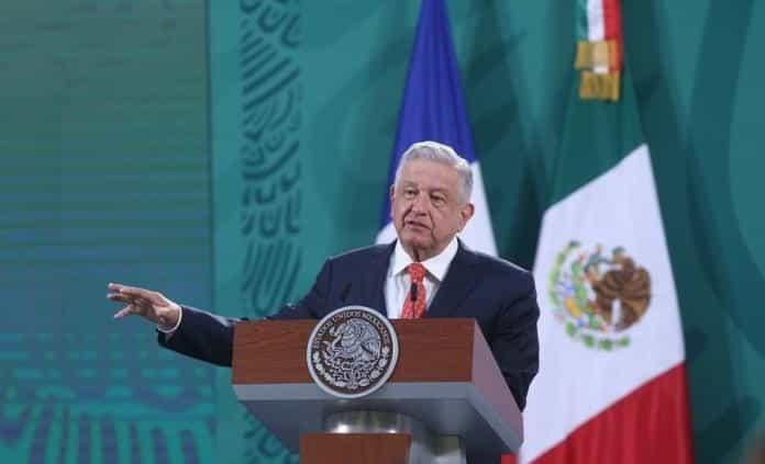 AMLO se hará estudios médicos para decidir cuándo vacunarse