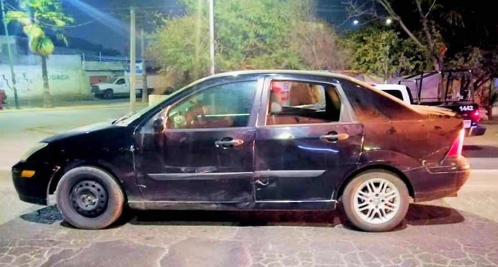 Capturan a dos asaltantes de tienda