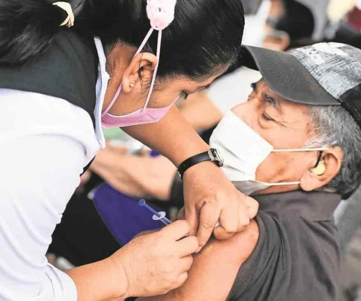 Tras adultos mayores, se vacunará a maestros