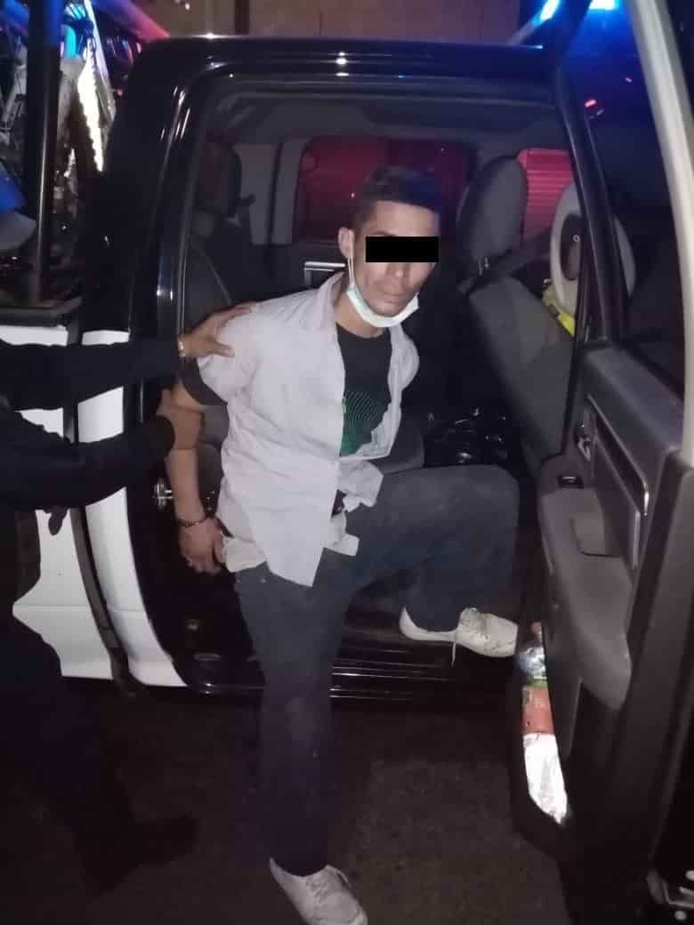 Lo arrestaron luego de asaltar a un menor de edad con un picahielo y despojarlo de su teléfono celular