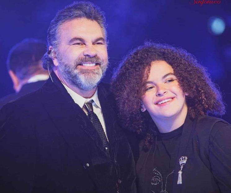 Mijares regaña a su hija Lucerito en plena entrevista