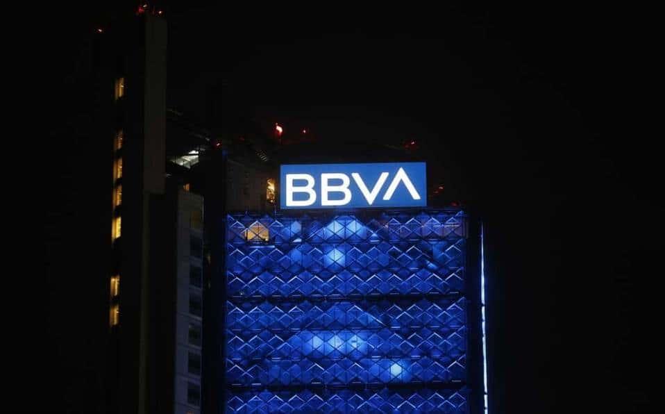 Admite BBVA que sufrió desconexión con SPEI