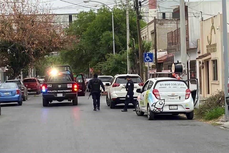 Terminó con diversas lesiones, después de ser atacado a balazos por dos sicarios