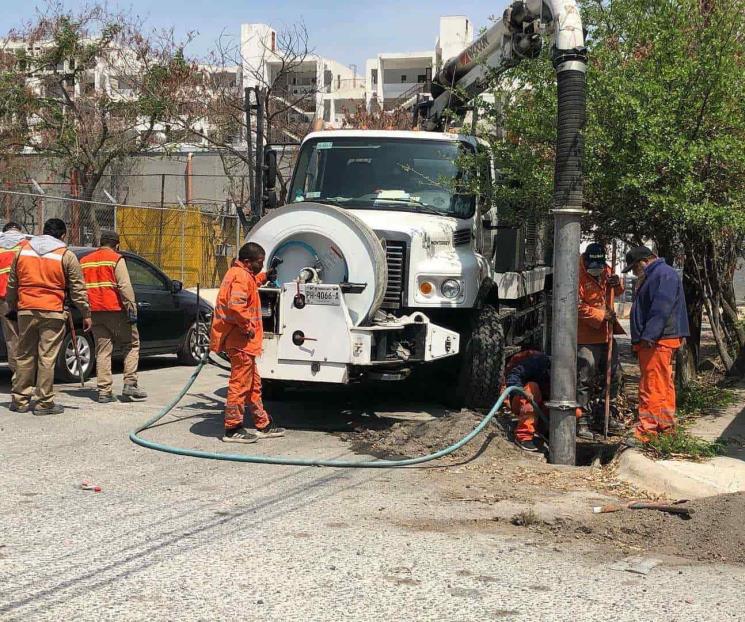 Dan manita de gato a vialidades
