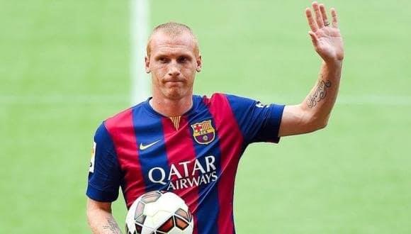 Fingió Mathieu falso contrato para no llegar al Barça