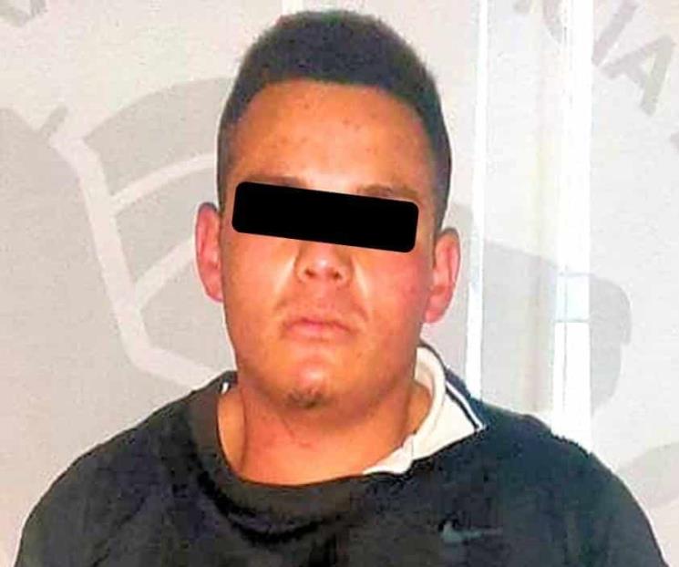 Arrestan a hombre luego de asaltar una tienda en Apodaca