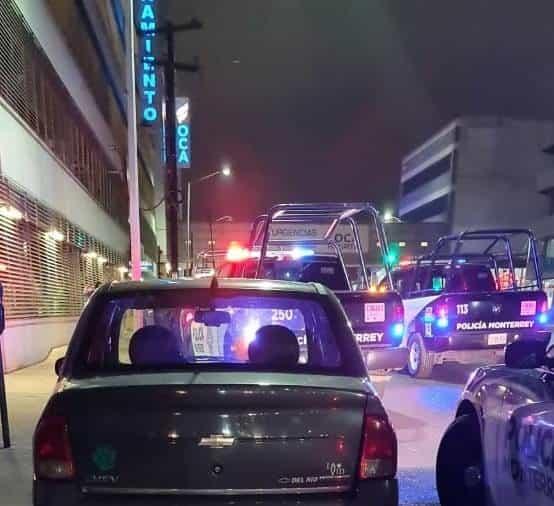 Detienen a hombre por intentar robar vehículo Detienen a hombre por intentar robar vehículo