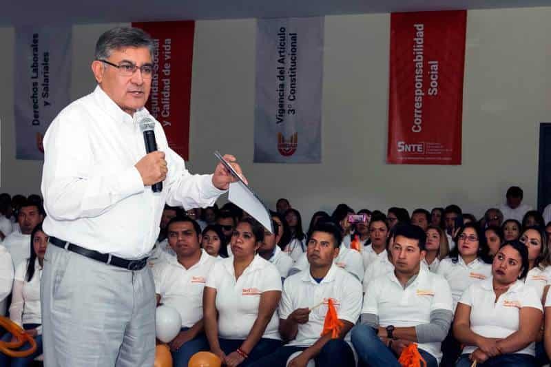 Solicita Cepeda a Delfina atender deficiencias del  USICAMM