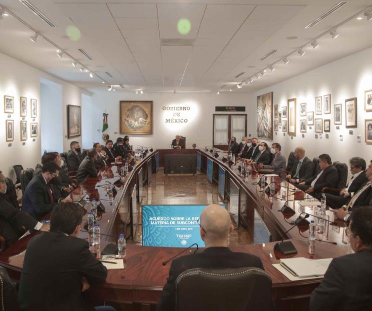 AMLO anuncia acuerdo sobre outsourcing
