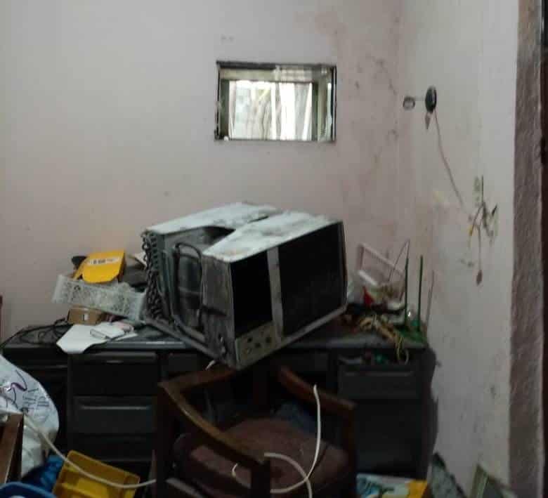 Lo detuvieron antes de poder huir de una ferretería a la que ingresó a robar