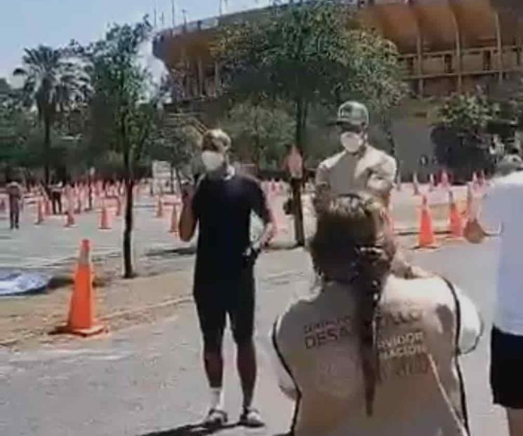 Agradecen Chaka y Hugo labor de médicos tras Covid-19