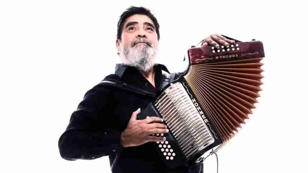 Lanzan nueva versión de “La pava congona”