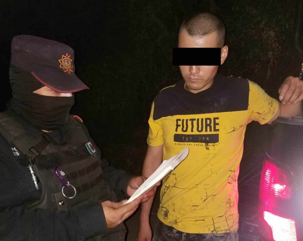 Tras revisarlo le encontraron algunos gramos de droga
