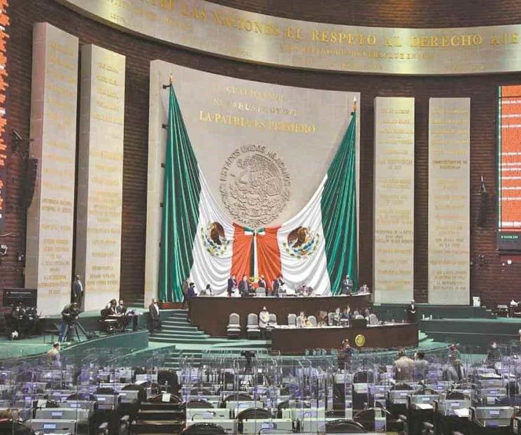 Renuncian diputados a apoyo económico