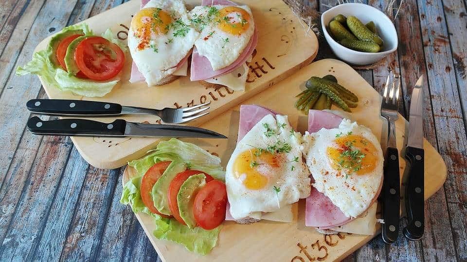 Experto derrumba mito de comer más de 2 huevos al día