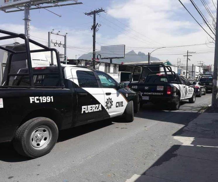 Resulta policía herido al propinarse un balazo