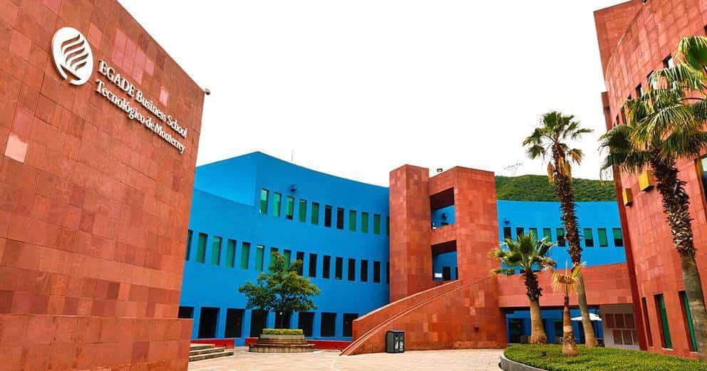 Reconocen proyecto de EGADE en economía