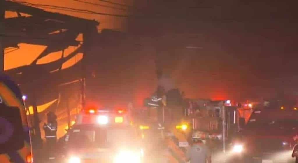 Se incendia bodega en San Nicolás